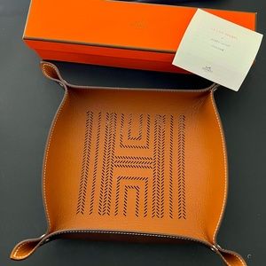 HERMES Mises et relances carre d'h change tray, NEW